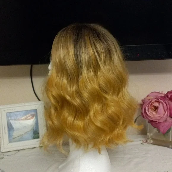 Blonde Ombre Wig - Picture 2 of 12